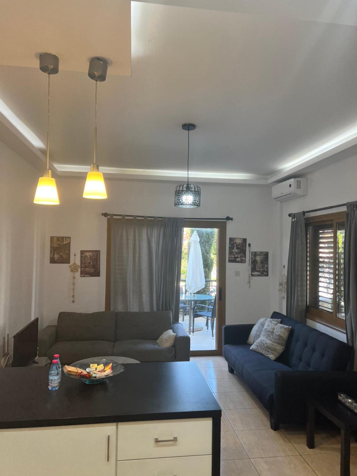 Charalambous Apartment Paphos Bagian luar foto