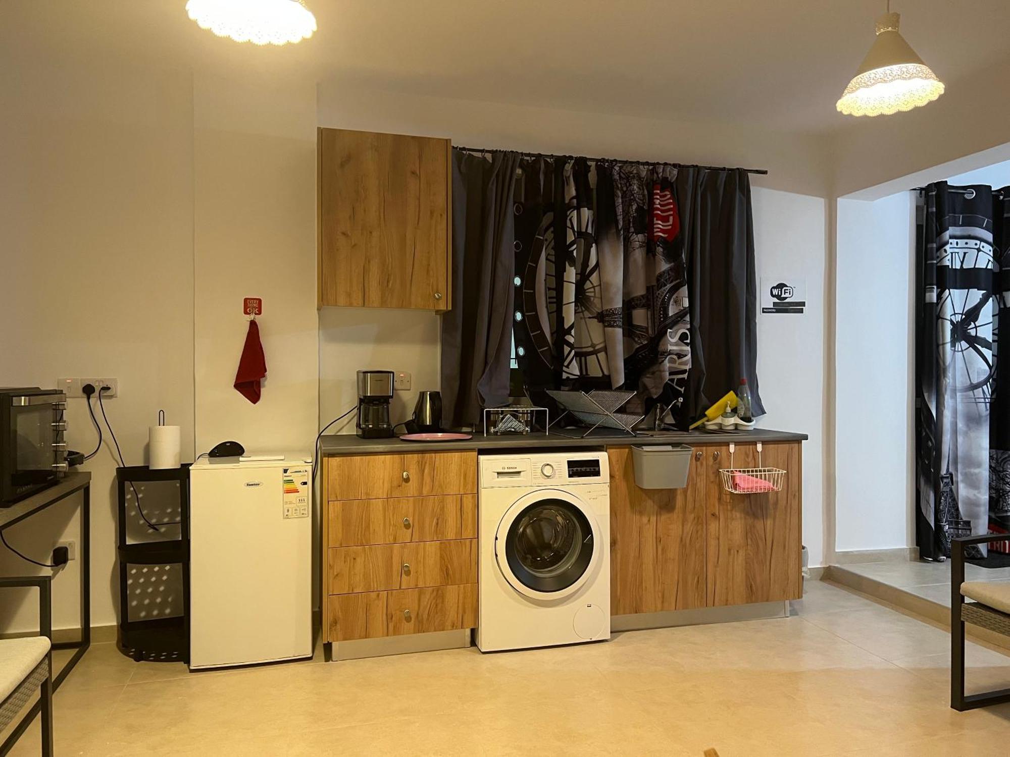Charalambous Apartment Paphos Bagian luar foto
