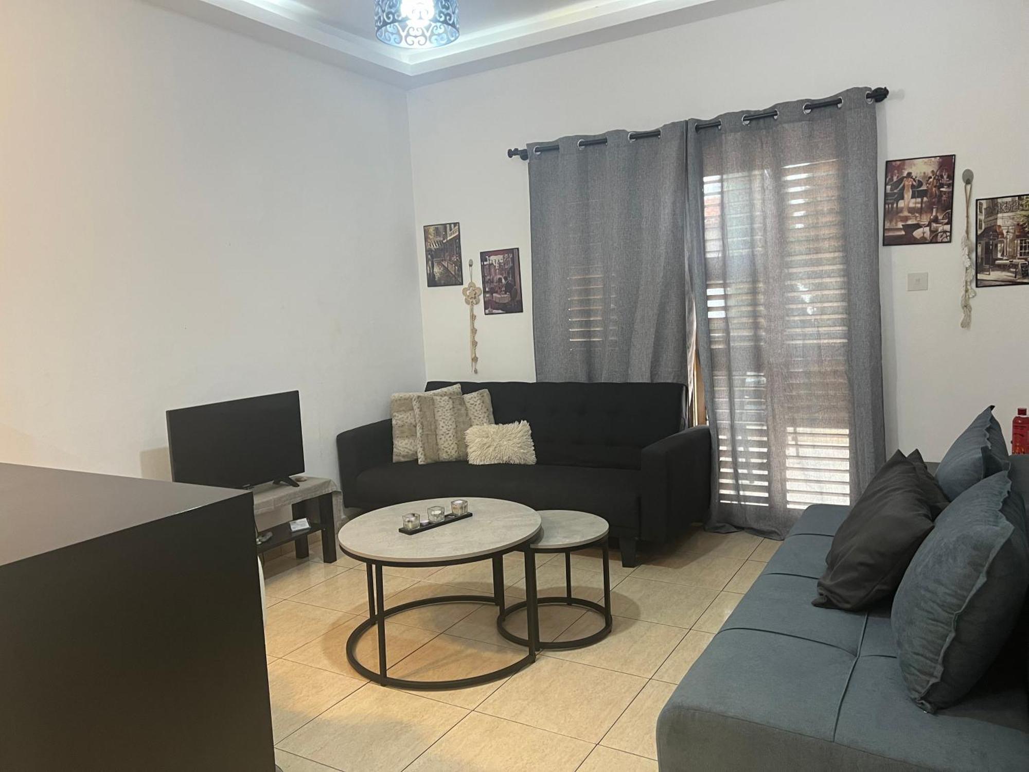 Charalambous Apartment Paphos Bagian luar foto