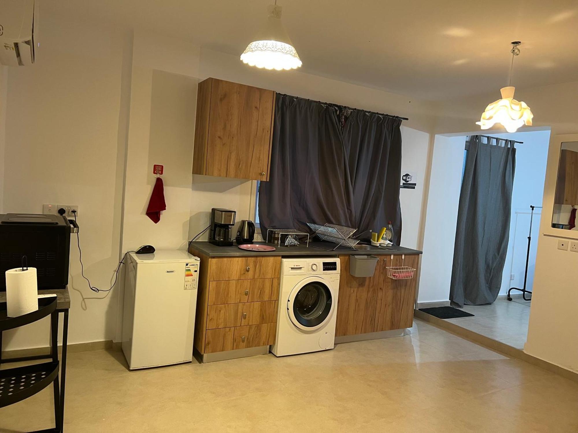 Charalambous Apartment Paphos Bagian luar foto