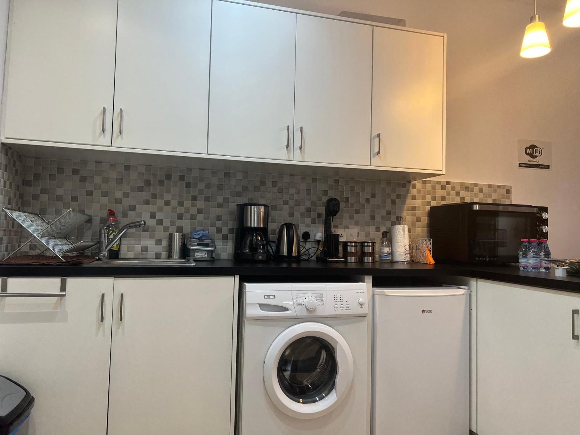 Charalambous Apartment Paphos Bagian luar foto