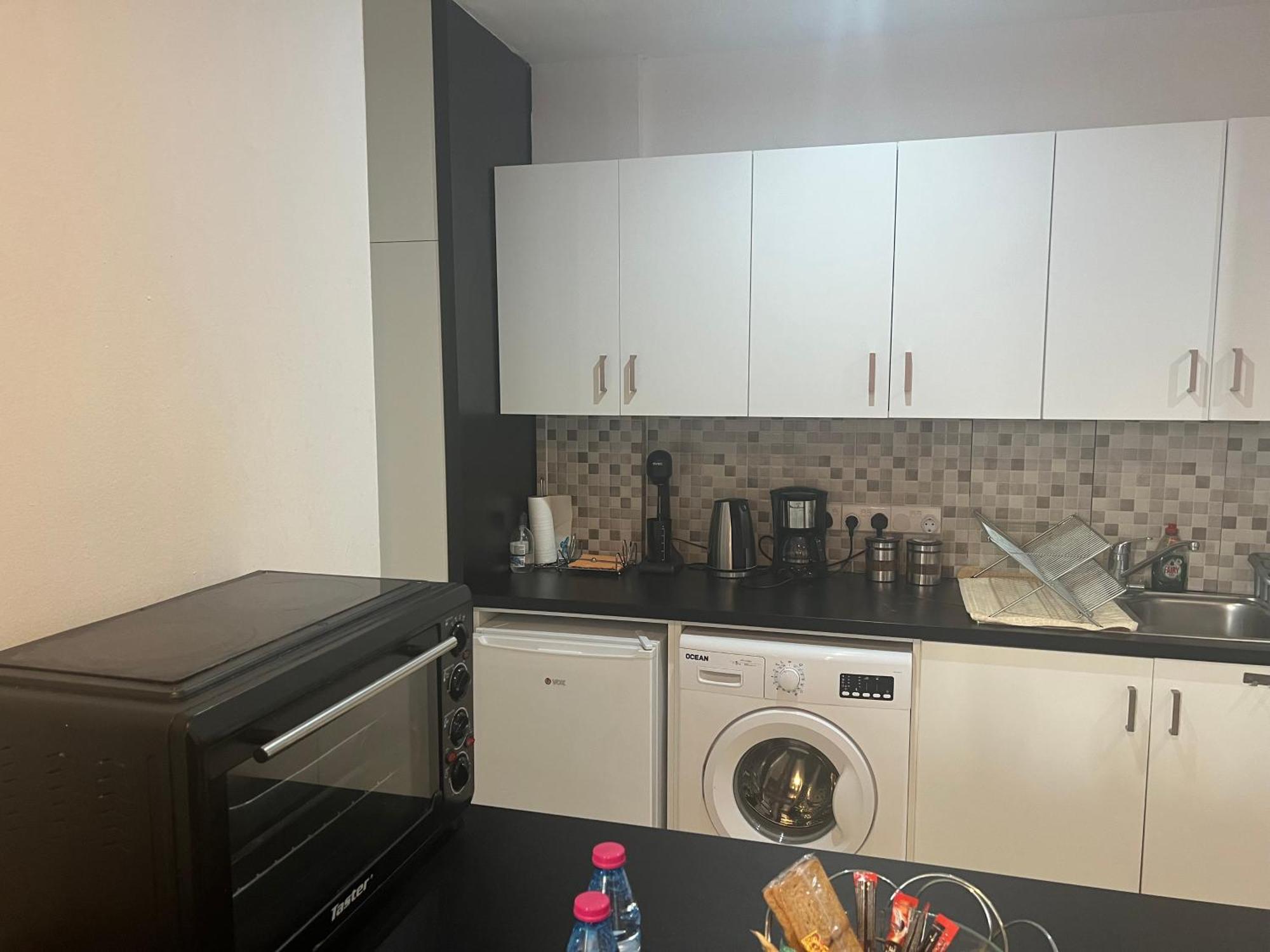 Charalambous Apartment Paphos Bagian luar foto