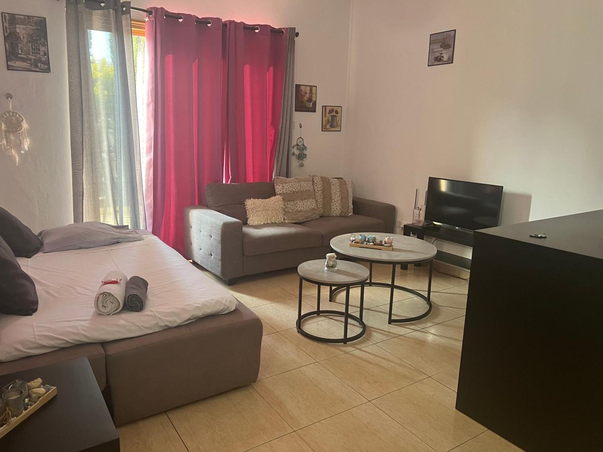 Charalambous Apartment Paphos Bagian luar foto