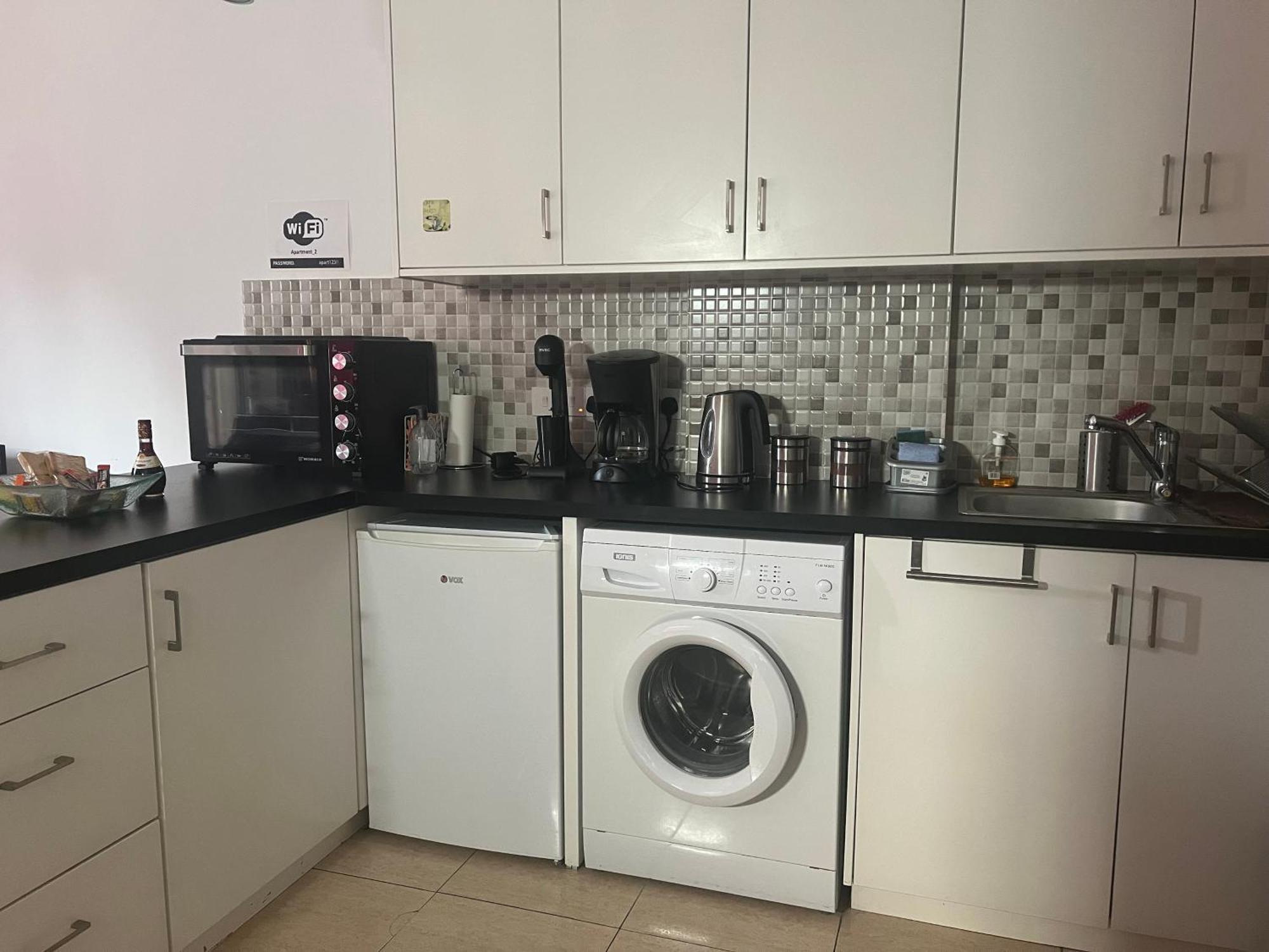 Charalambous Apartment Paphos Bagian luar foto