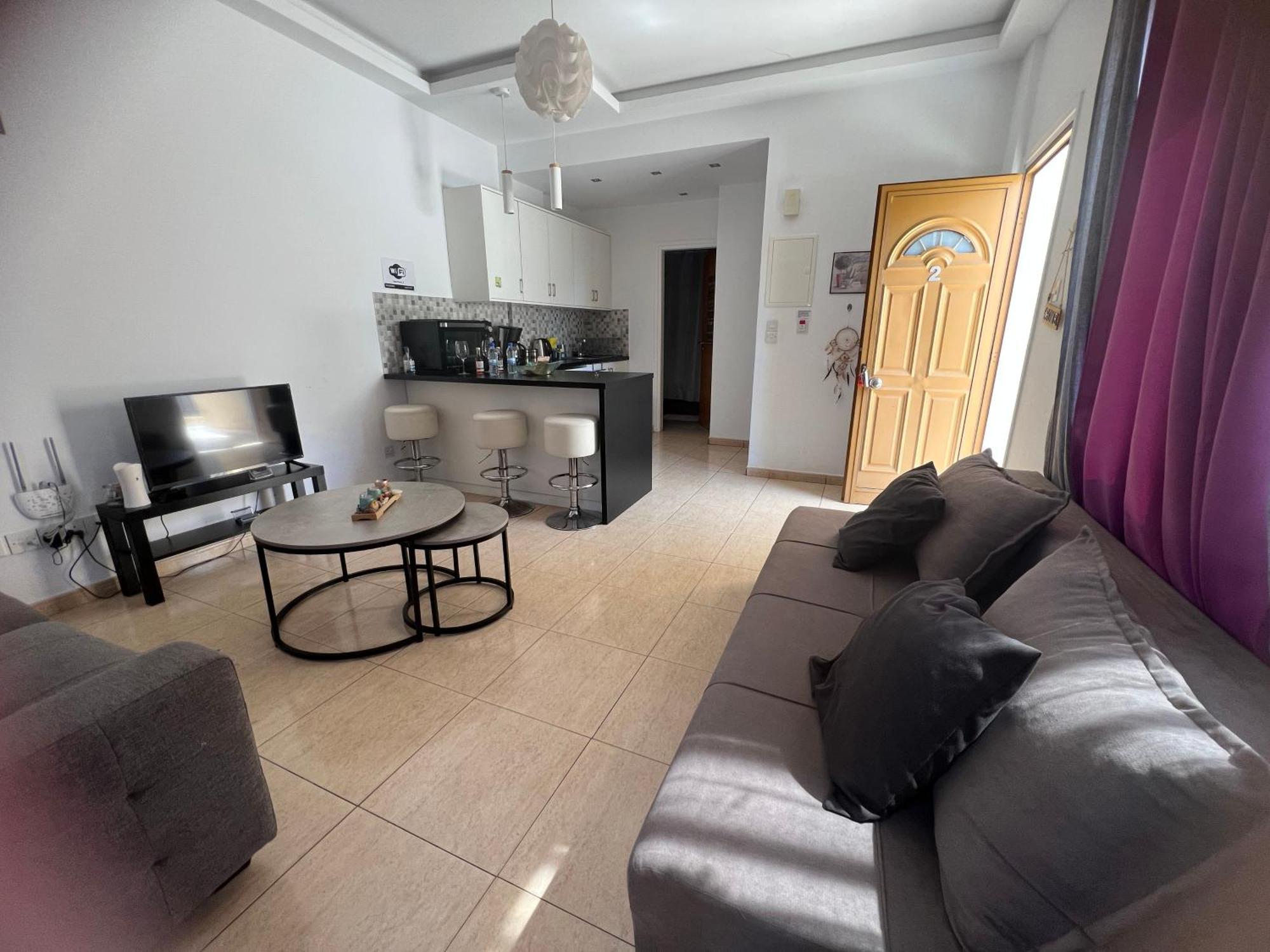 Charalambous Apartment Paphos Bagian luar foto