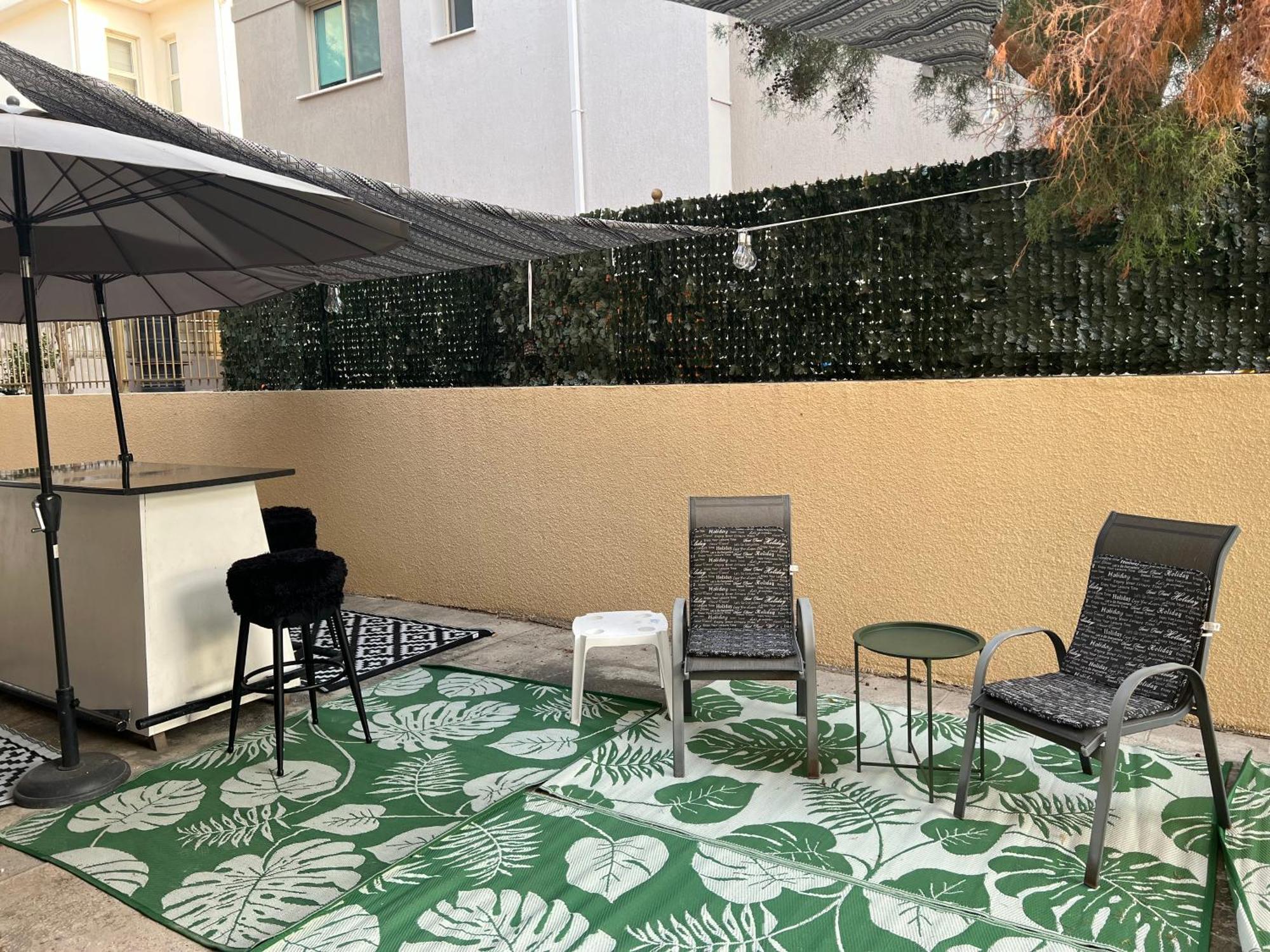 Charalambous Apartment Paphos Bagian luar foto