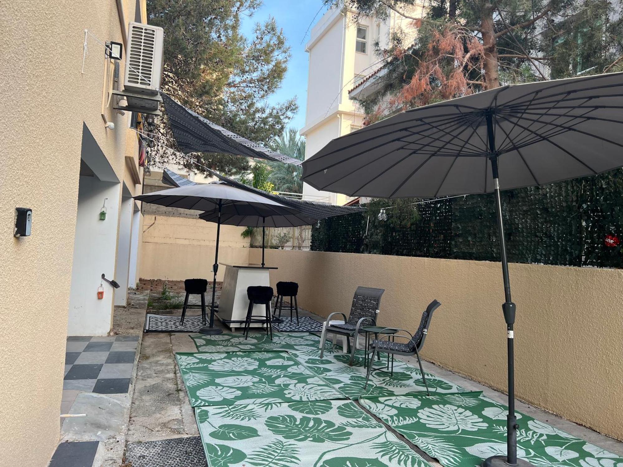 Charalambous Apartment Paphos Bagian luar foto
